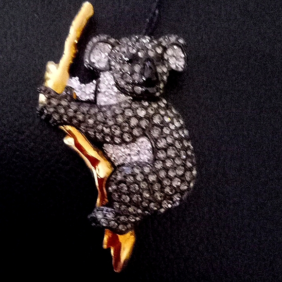 Swarovski Jewelry - VINTAGE SWAROVSKI KOALA 🐨 BEAR ON BRANCH BROOCH